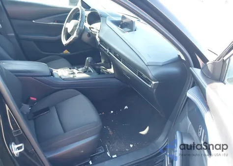 2021 Mazda Cx-30 2.5 S z USA, uszkodzony, nr VIN 3MVDMAAL0MM226917